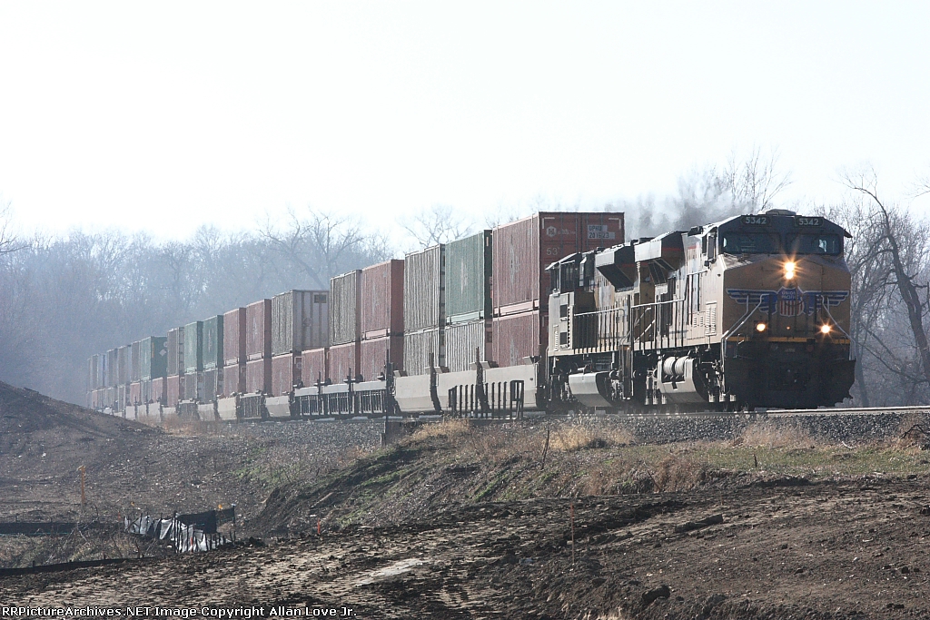 UP 5342 east