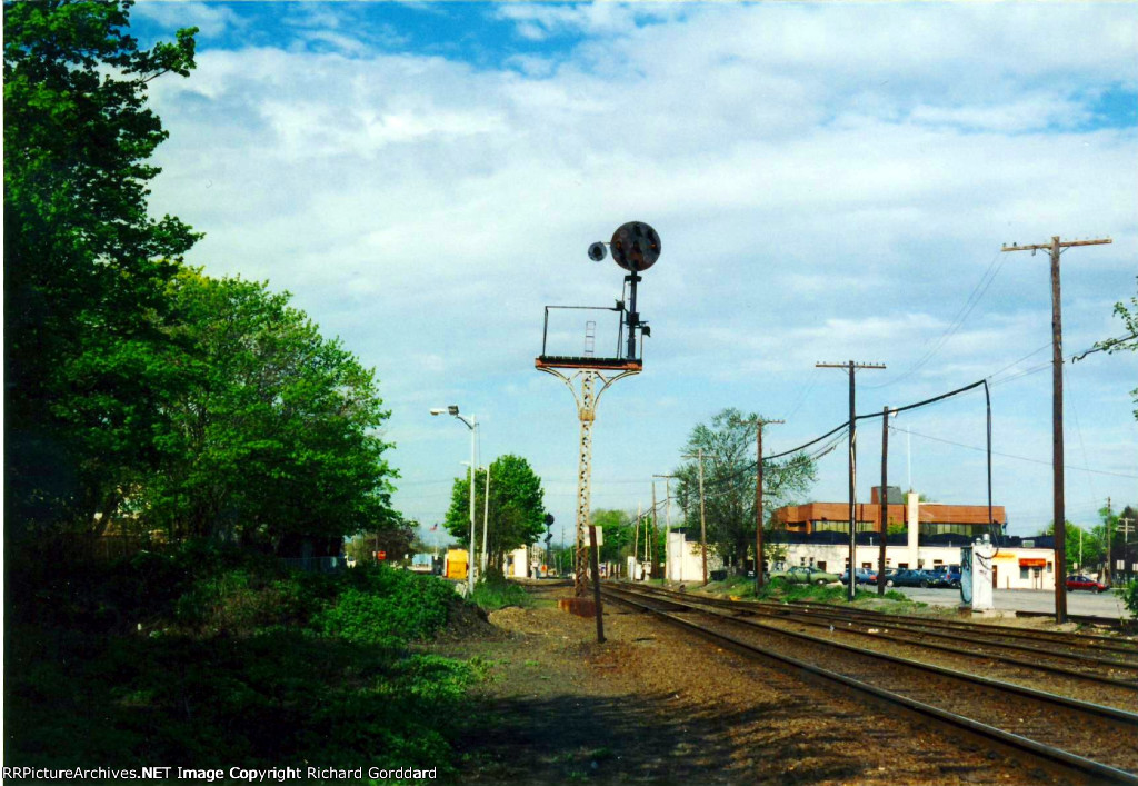 This was the only signal on the LIRR with this type of signal stanchion