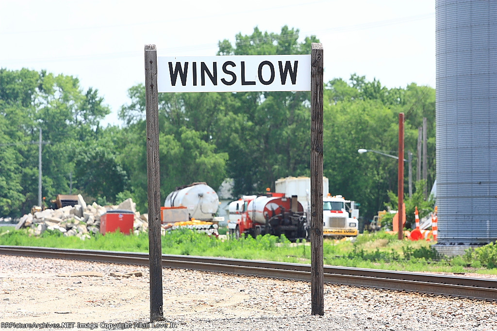 Wiinslow Station Sign