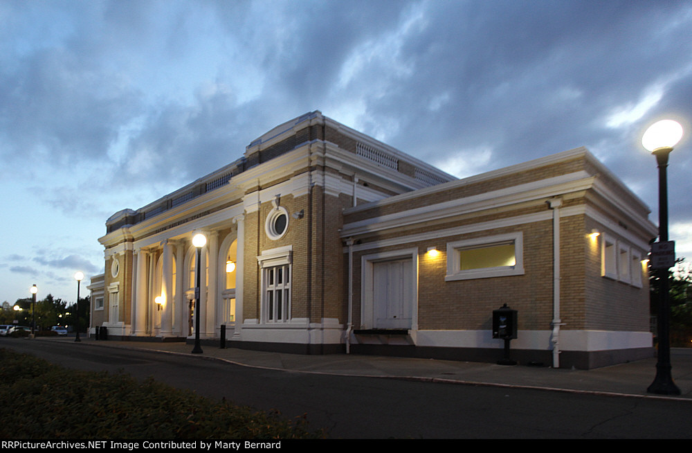 Early Morning at Salem Depot