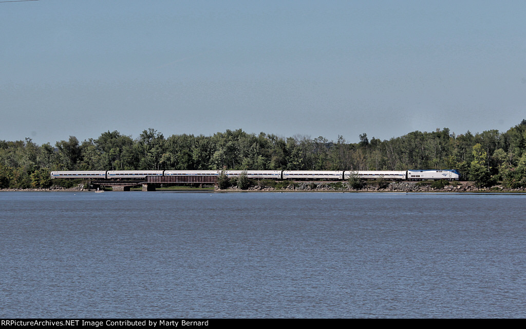 AMTK 41 With Tr 69, SB Adirondack