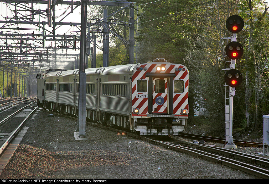 CDOT 1711 Leads Tr 6144 Into Siding