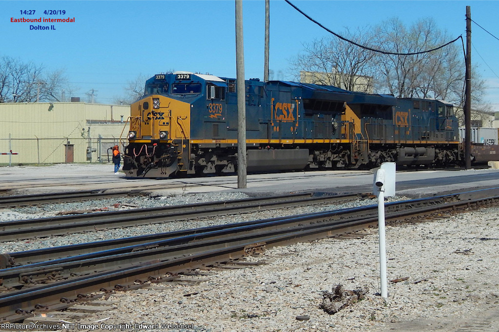 Westbound stacker heading to Barr