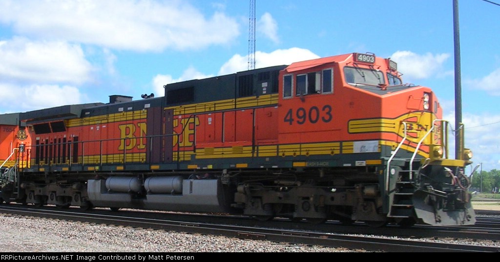 BNSF 4903