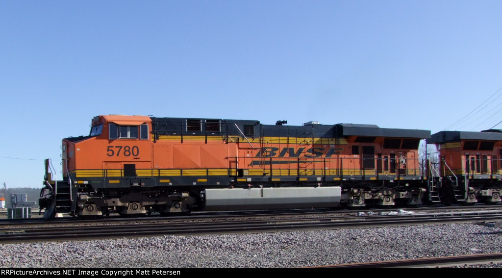 BNSF 5780