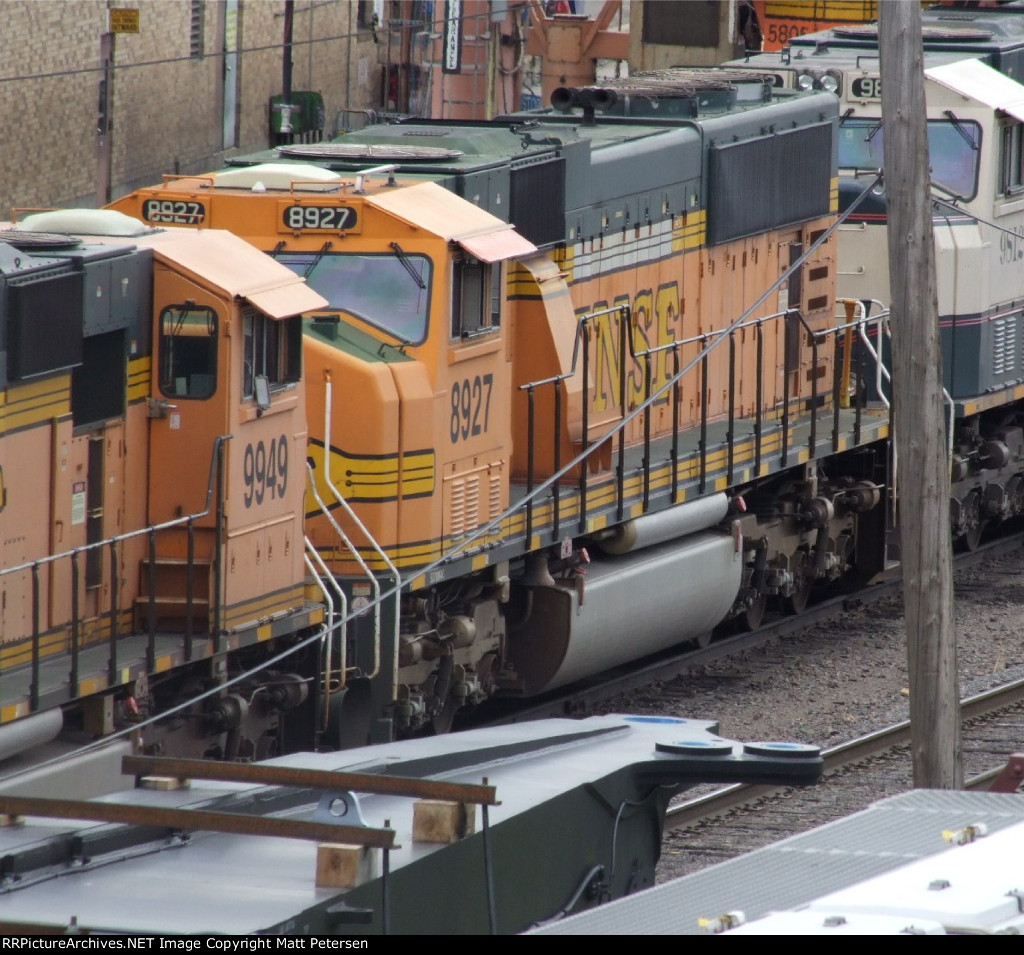 BNSF 8927