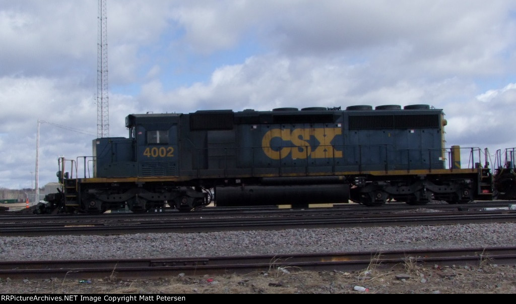 CSX 4002