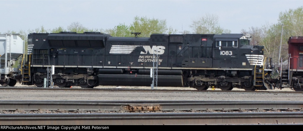 NS 1083