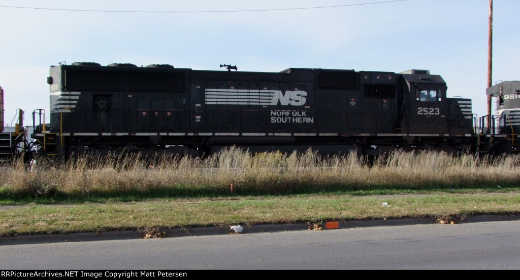 NS 2523