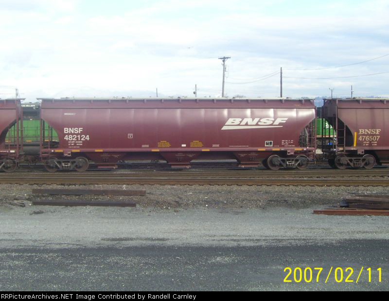 BNSF 482124