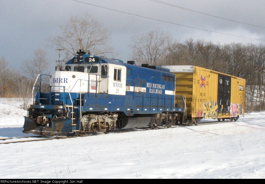 MMRR 24 and one boxcar