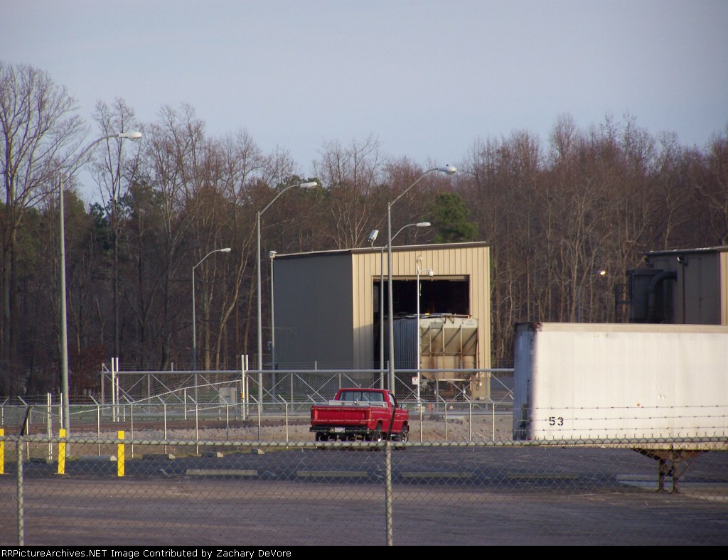 hopper-at-the-iams-pet-food-factory