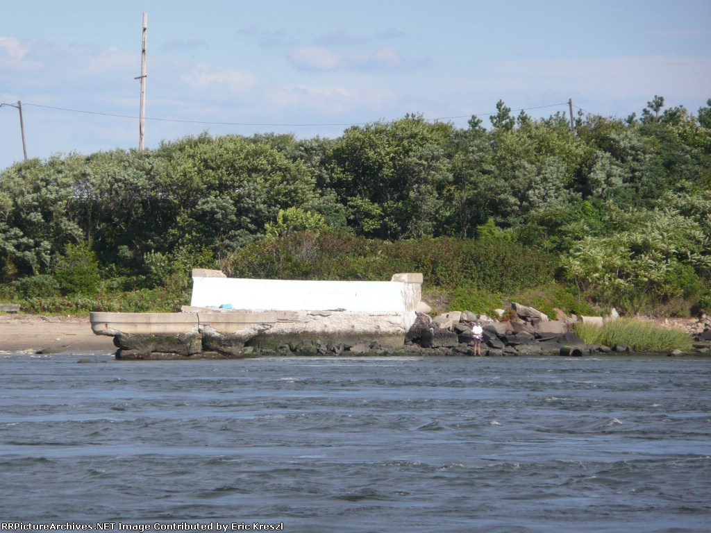 CNJ Scissors Bridge Piers
