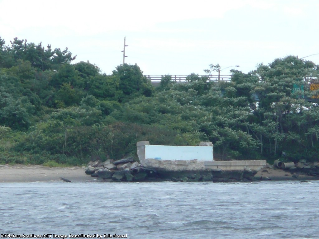 CNJ Scissors Bridge Piers