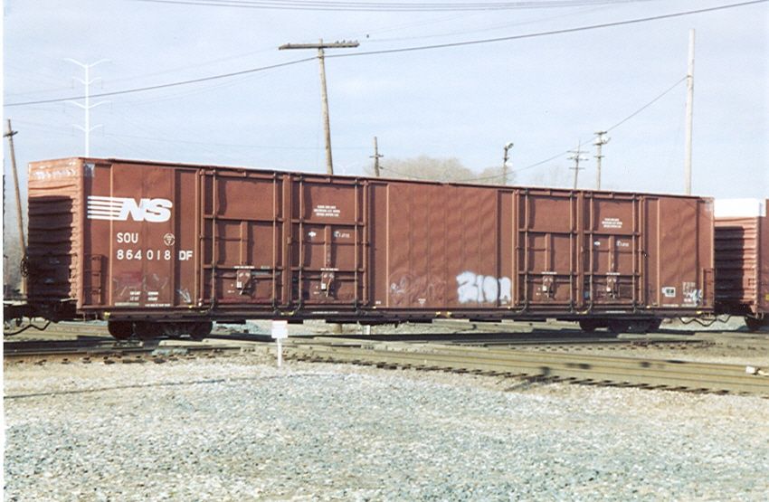 NS-SOU autoparts boxcar