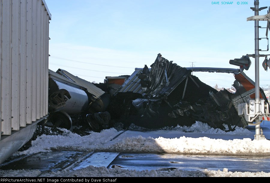 TLKX derailment