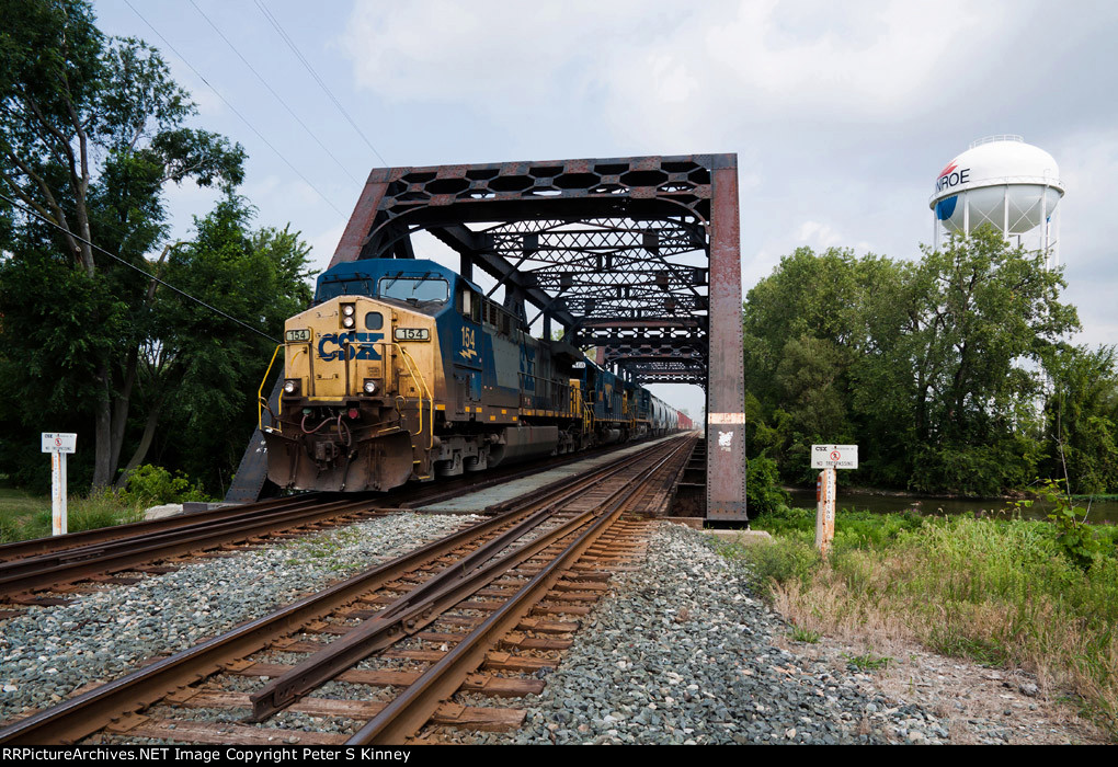 CSXT Train R39930