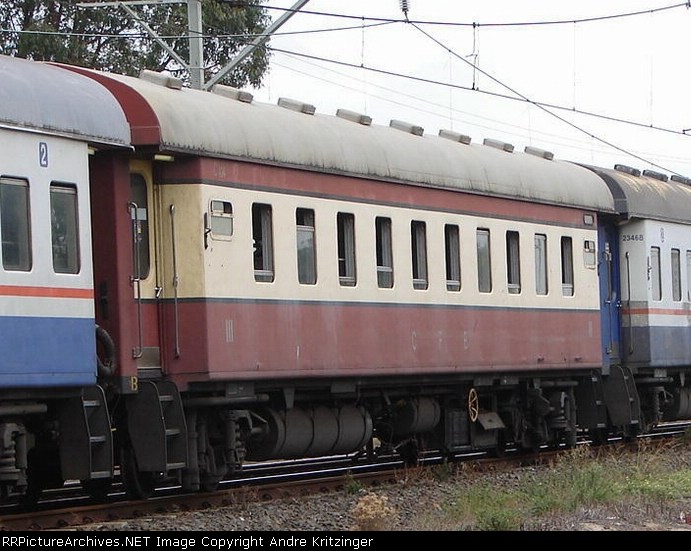 Angola 3rd Class Coach (Side B) (C424)