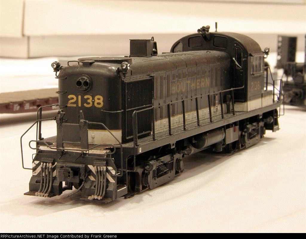 Southern RS-3 2138
