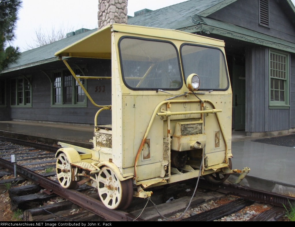 SPEEDER AT VINCENT GRADE