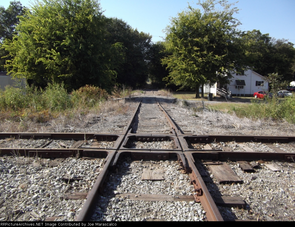 facing west at diamond