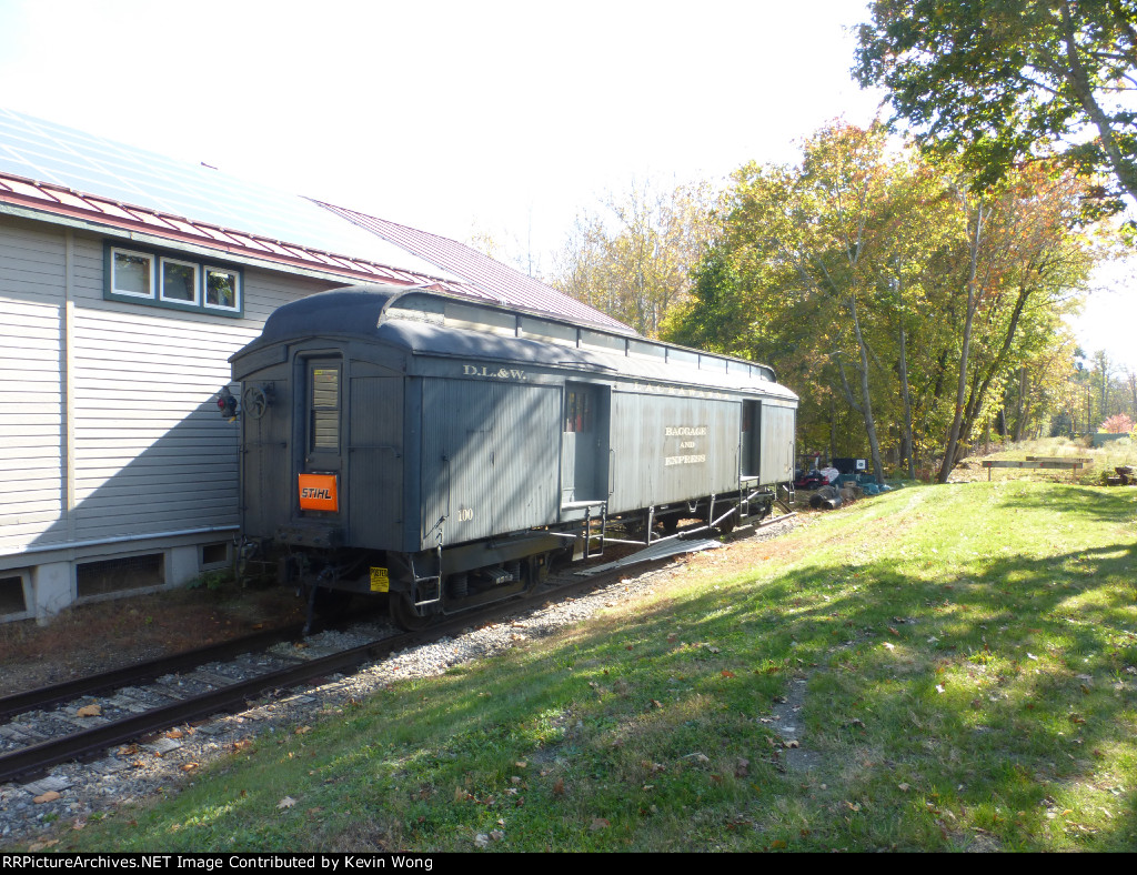 Lackawanna Railroad express car 100