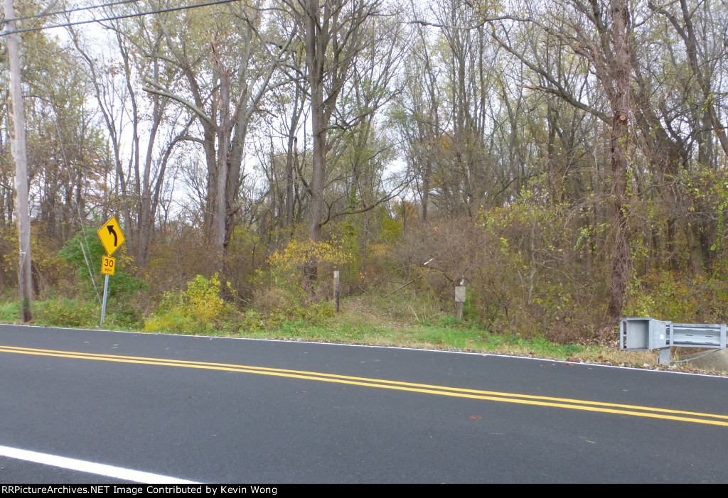 Former Lehigh & Hudson rail line at Long Bridge Road