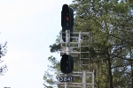 A 704 09 gets an approach signal as he following the K803