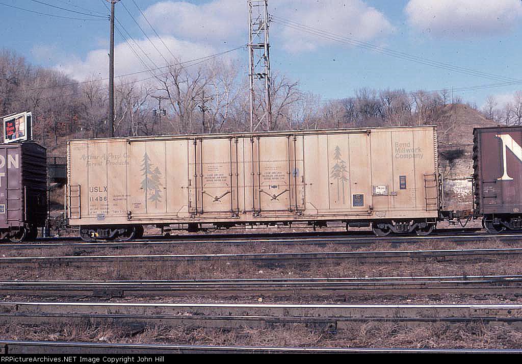 1035-29 USLX 11486 at BN Daytons Bluff Yard