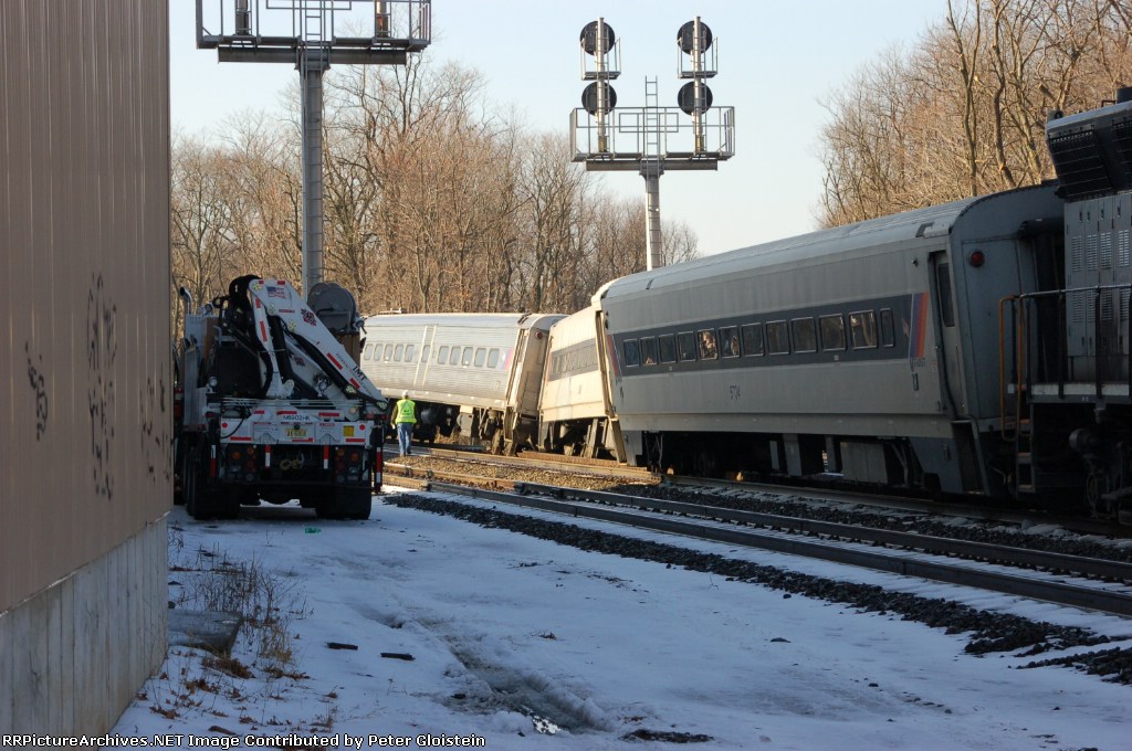 1252 derailed on the Bergen County side