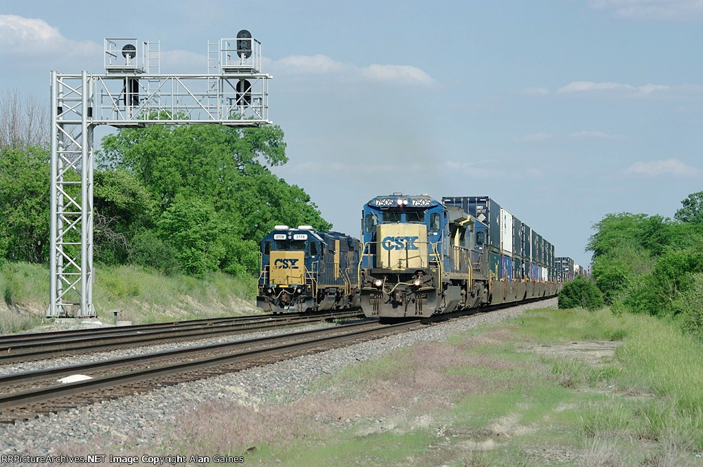 CSX C40-8 7505
