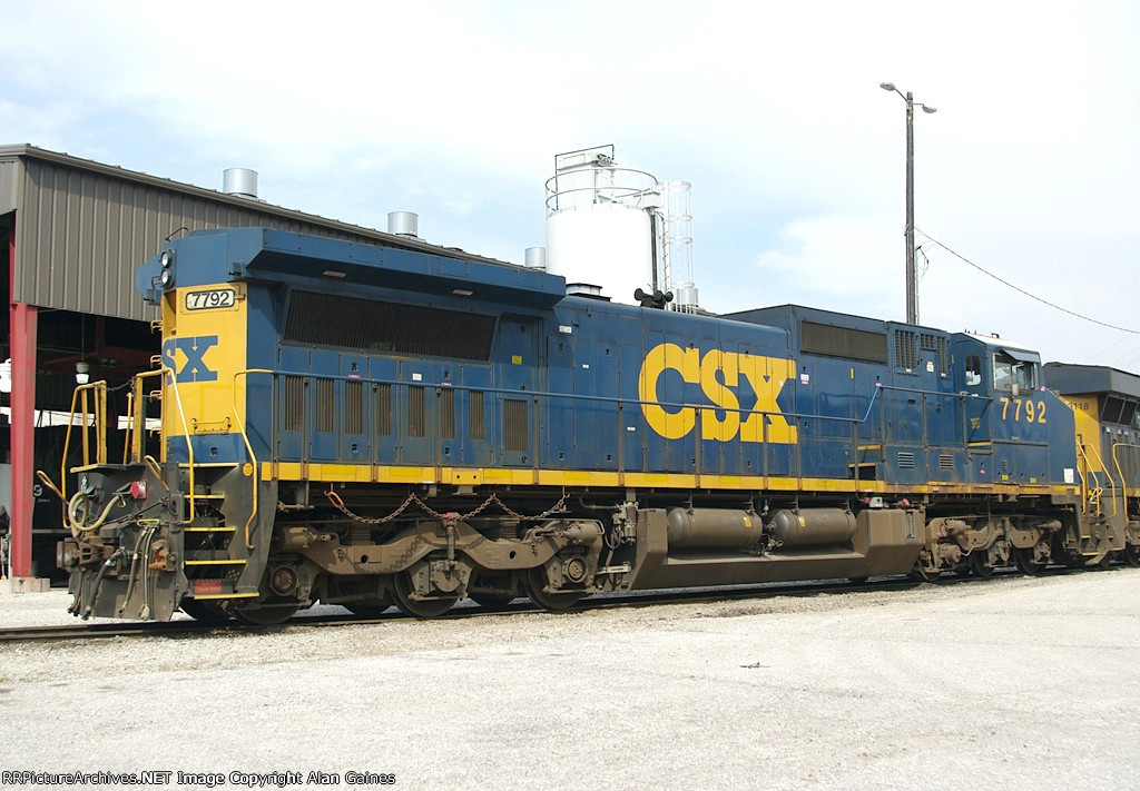 CSX C40-8W 7792