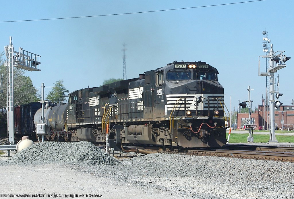 NS C44-9W 9237