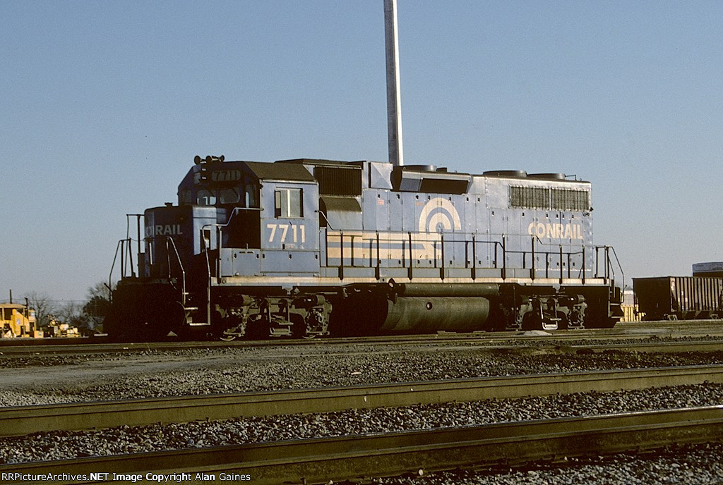 CR GP38 7711