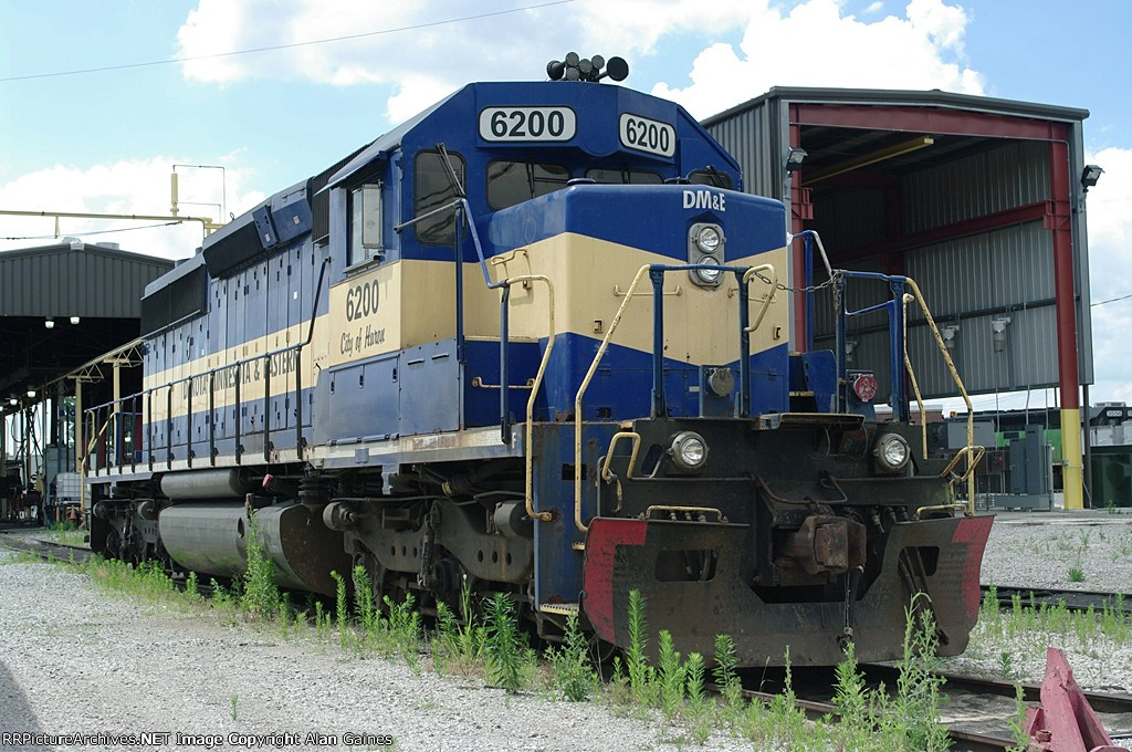 DM&E SD40-2 6200