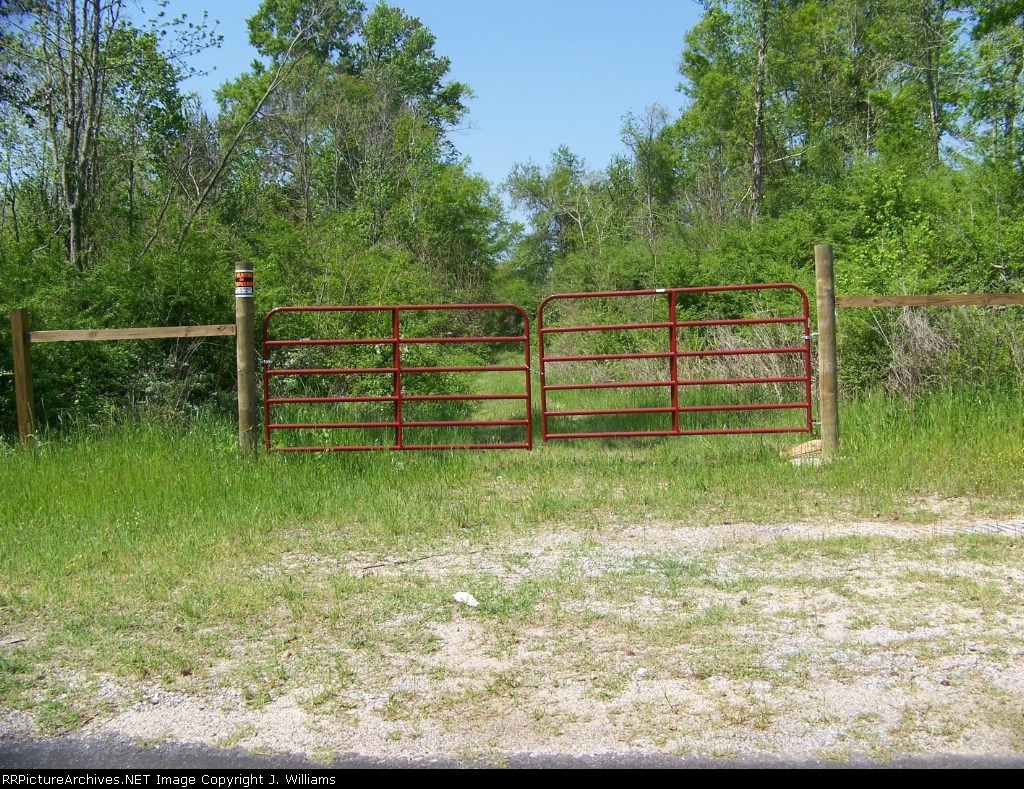 Only a gate left on the roadbed