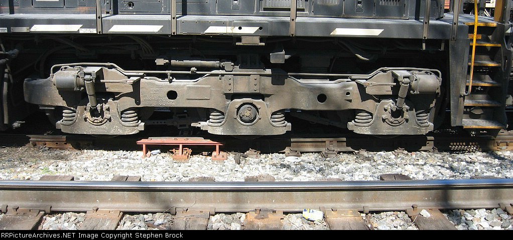 C40-9W / NS 9401 (L-Side) Rear