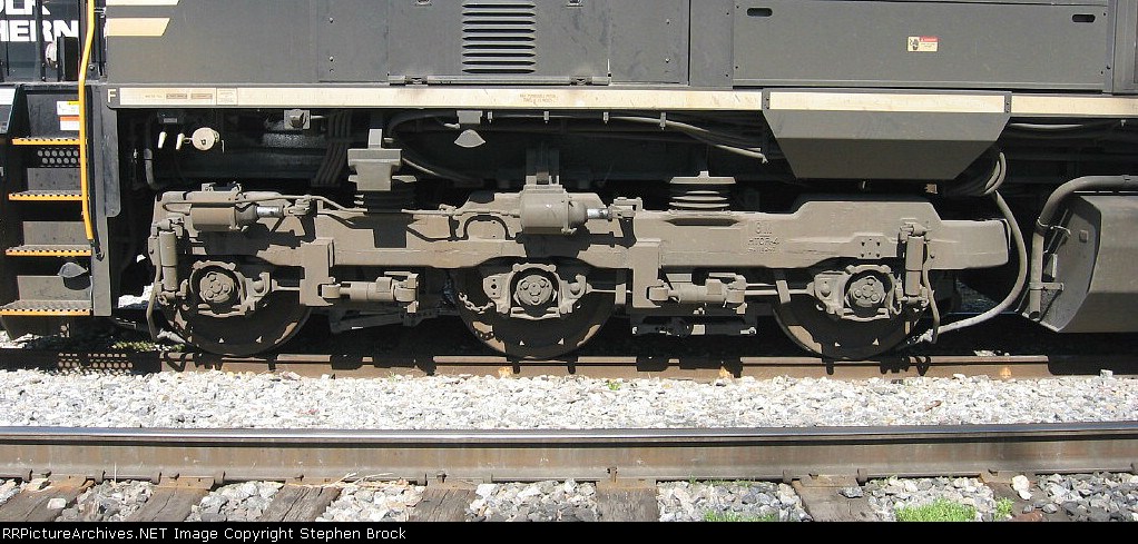 SD70M-2 / NS 2721 ( L-Side)