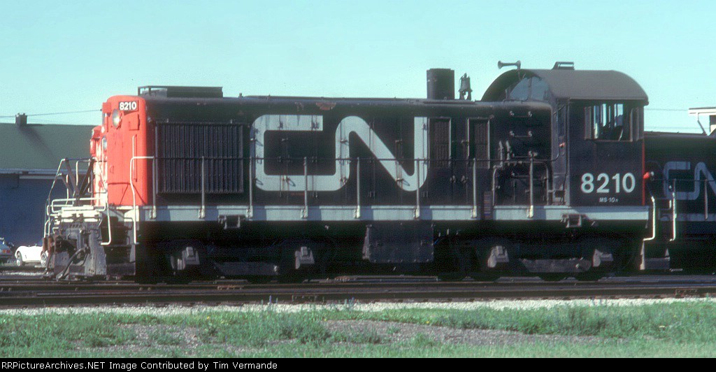 CN  8210