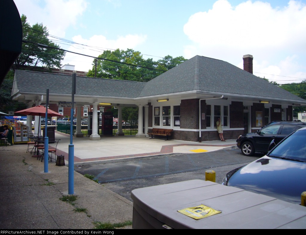 LIRR Kew Gardens station