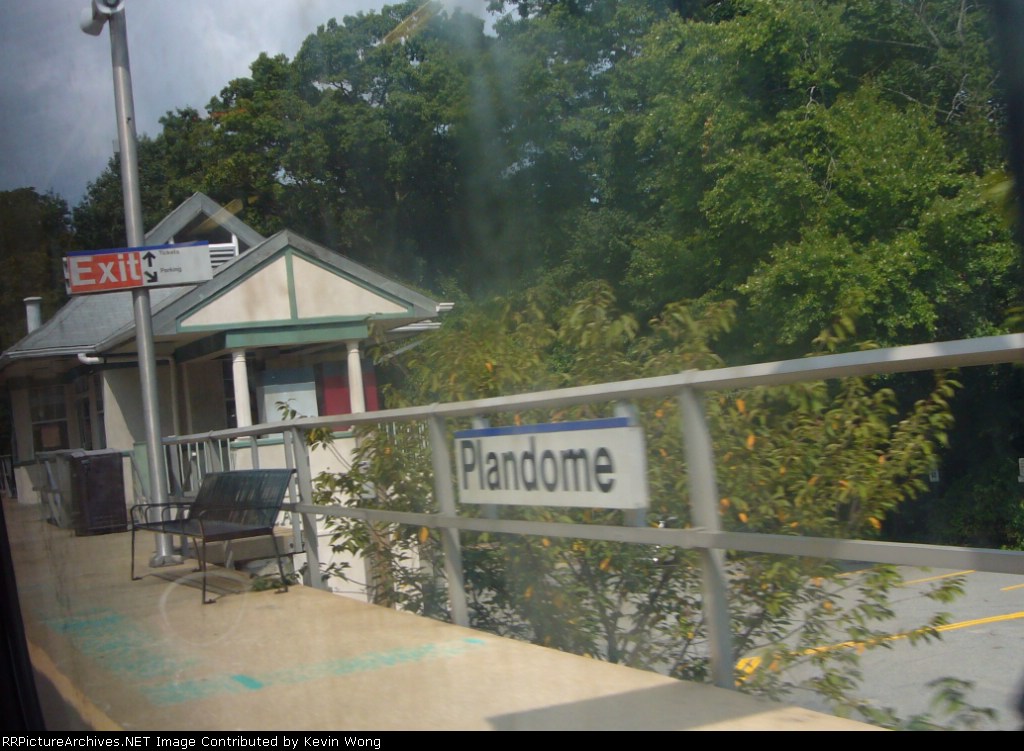 Plandome station