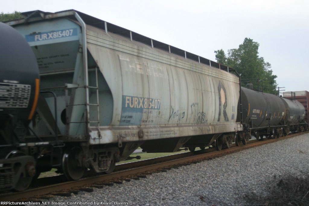 FVRX 3-Bay Covered Hopper