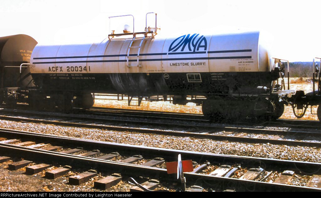 ACFX 200341 in OMYA paint