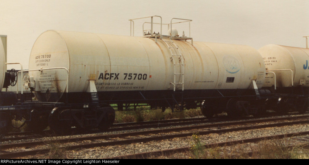 ACFX 75700 in faded J.M. Huber Corp. paint