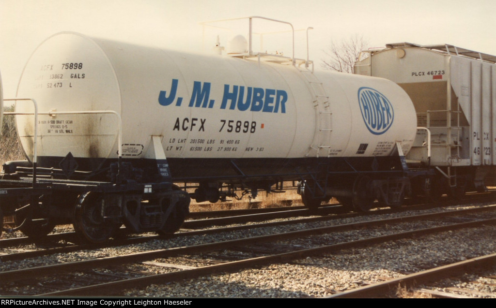 ACFX 75898 in J.M. Huber paint