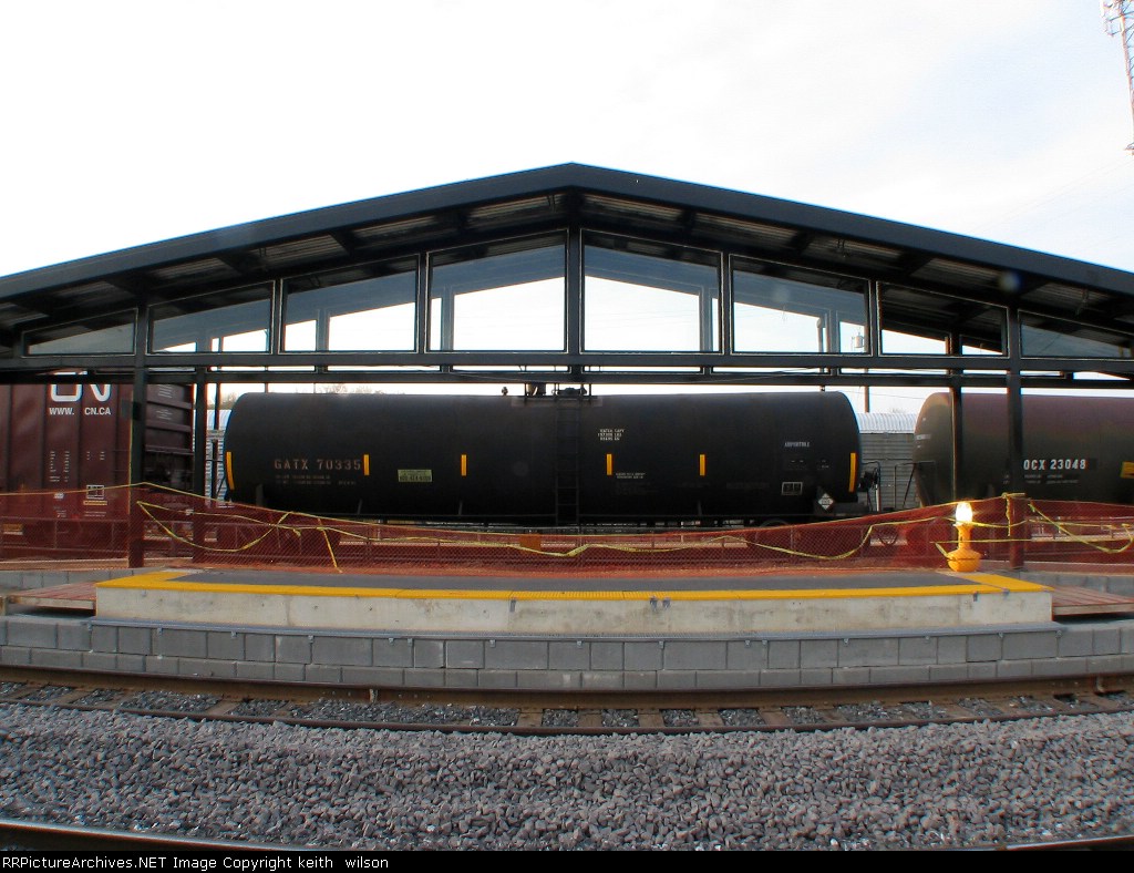 GATX 70335 IT JUST FITS ON THE NEW PLATFORM-TAKEN 29 OCT 2007