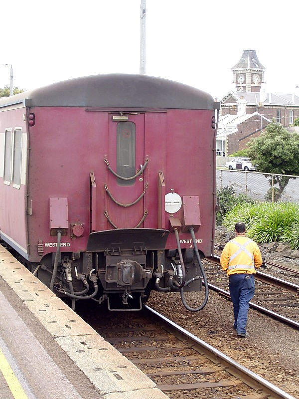 End of H car and shunter