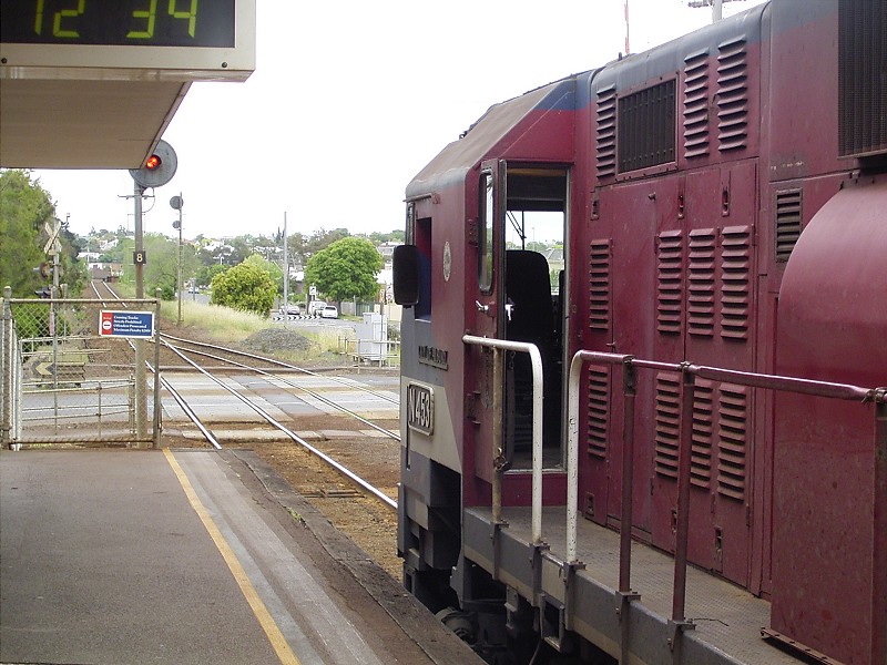 Looking towards Geelong station