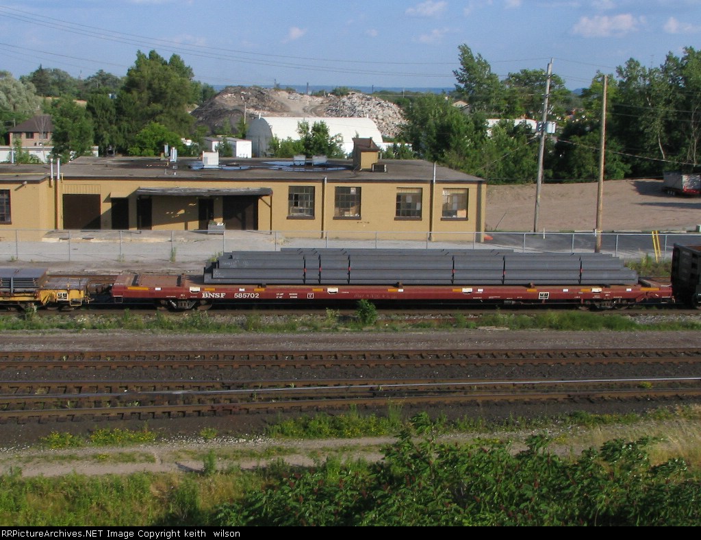 BNSF 585702