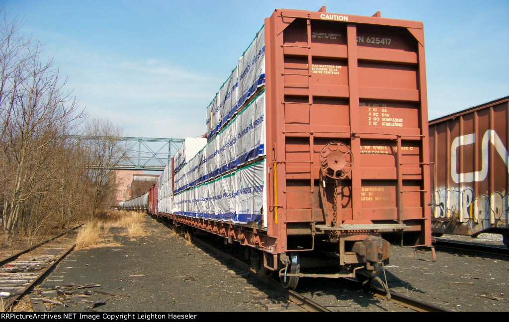 CN 625417 with Riverside load
